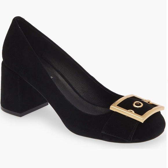 Jeffrey Campbell Shoes - Jeffrey Campbell Black and Gold Flats with Sleek Design facts pump NWT IN BOX